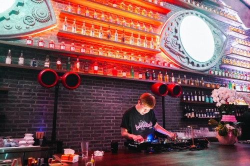 KHÁM PHÁ TRẢI NGHIỆM ÂM THANH VOID ACOUSTICS TẠI EYECONIC COCKTAIL CLUB